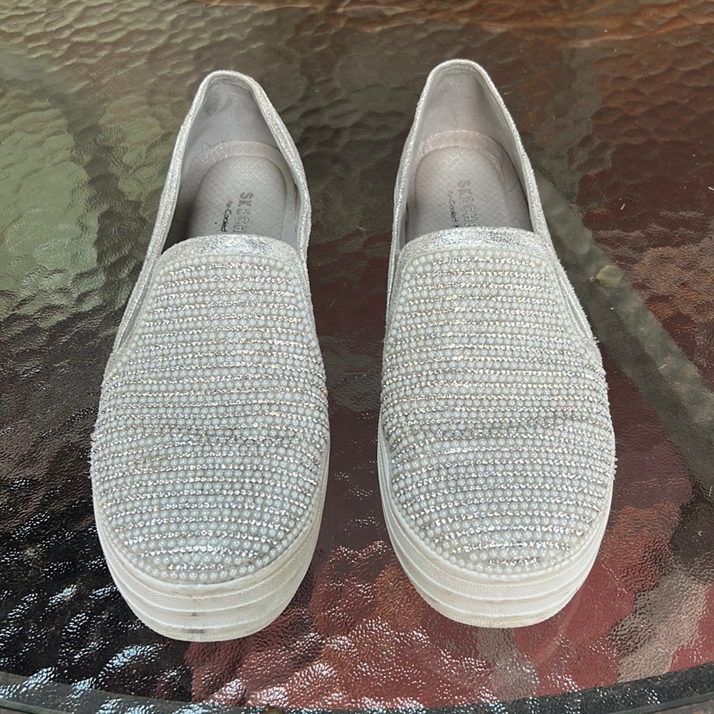 Silver Bling & Pearls Memory Foam Air-Cooled Silver Skechers size 8